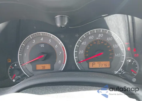 2010 Toyota Corolla S z USA, uszkodzony, nr VIN 2T1BU4EE5AC499958